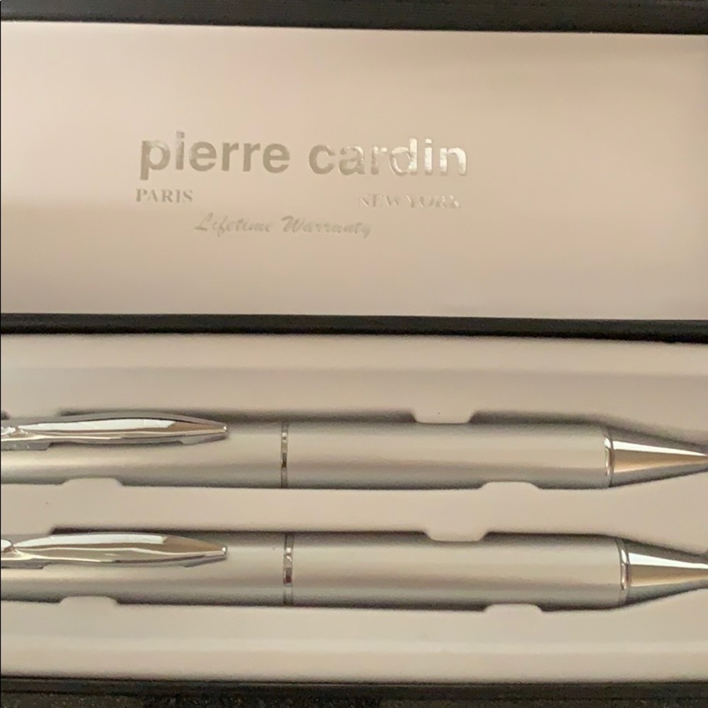 NWOT Pierre Cardin pen and pencil set.